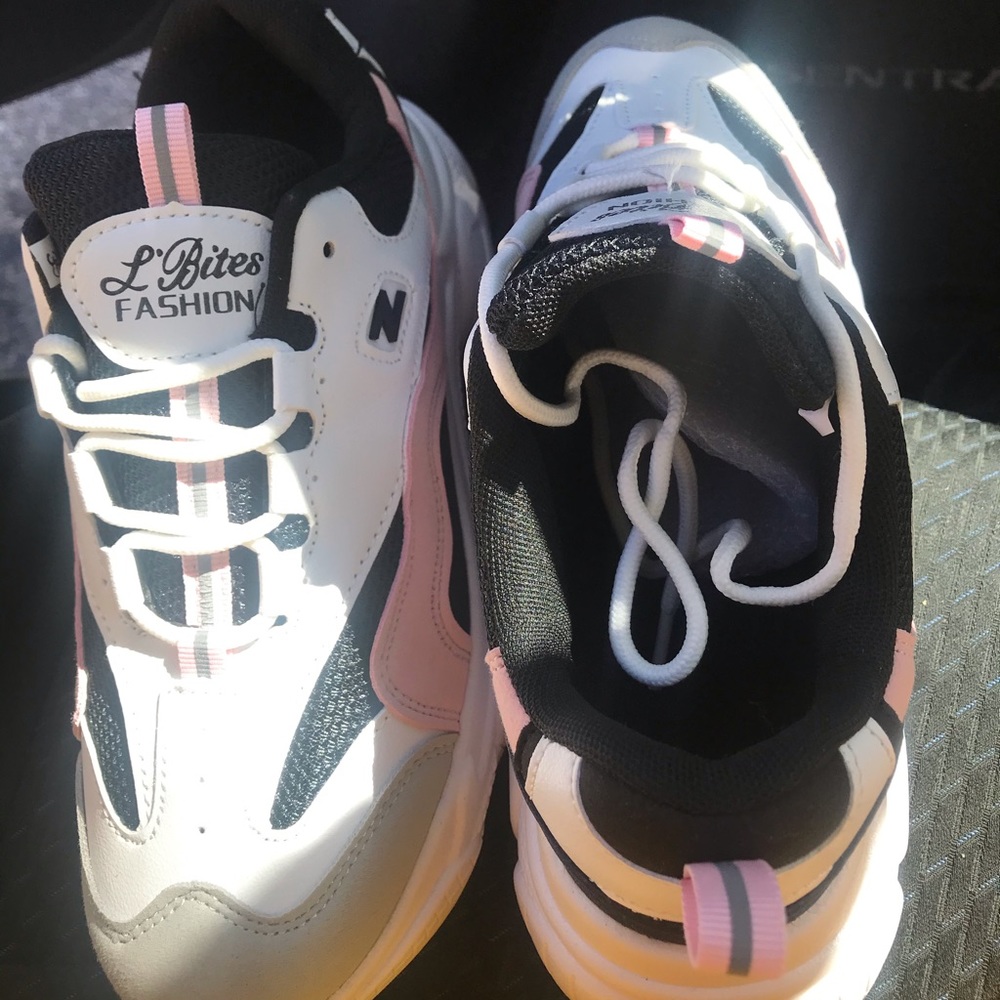 Women’s L’ Bites Fashion sneakers